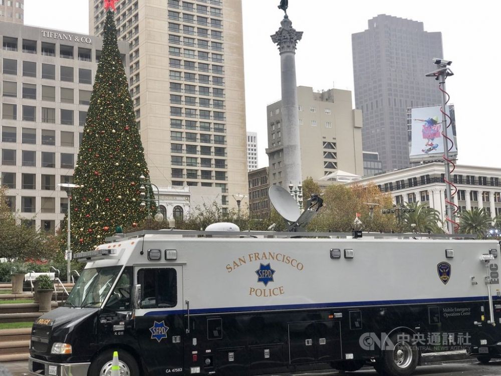 旧金山最特殊的景象是大量警力进驻观光客密集的联合广场商圈