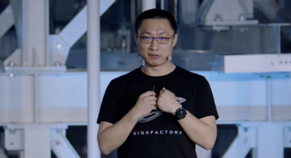 每天6点开工 9年卷成特斯拉四大高管之一！朱晓彤再晋升